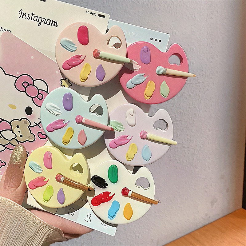 Women Accessories Drawing - Pinza para el pelo con diseño