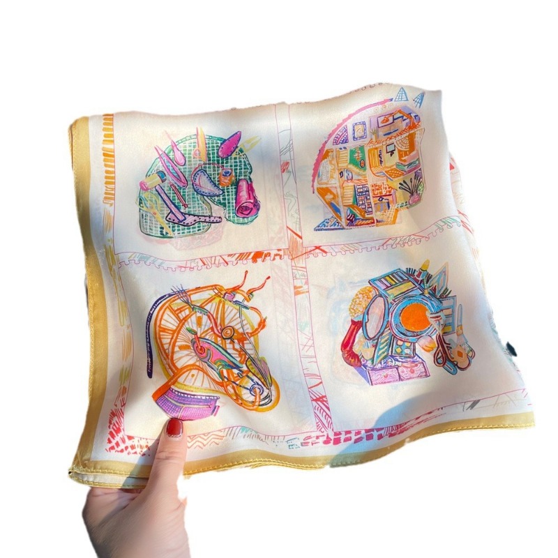 Pañuelo Cuadrado de Lujo con T - Women'S Yellow Accessories reseña y precio