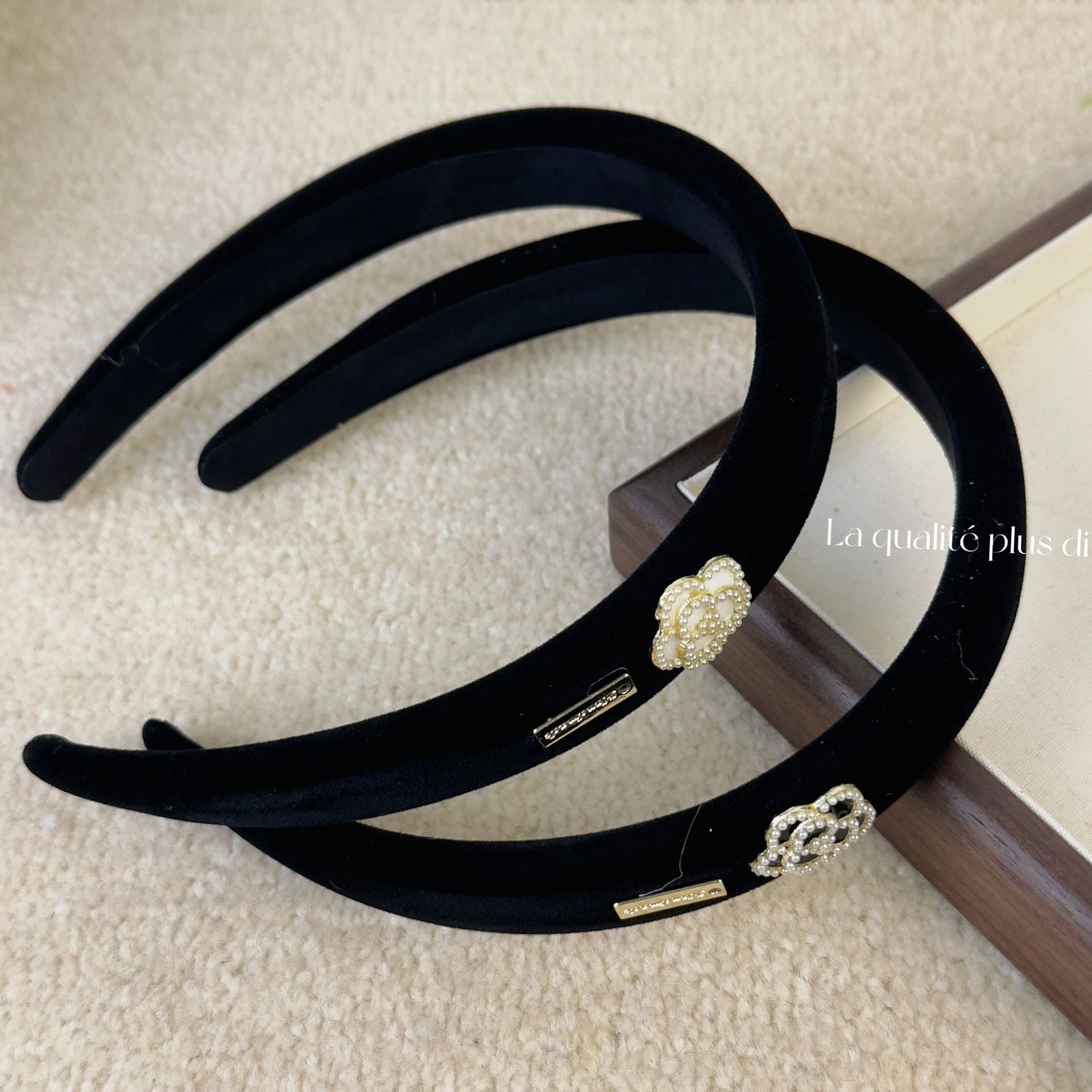 Diademas con logotipo de Camel - Women Accessories Logo reseña y precio