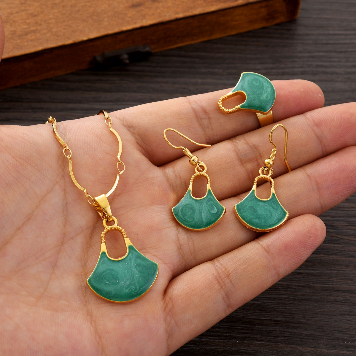 Conjunto de joyería de color d - Women Accessories Png reseña y precio